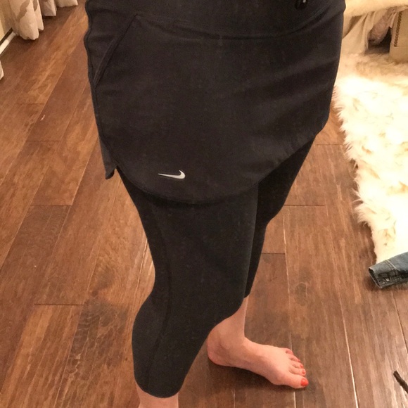 Nike Pants - Sri-Fit Nike yoga crop pants with skirt